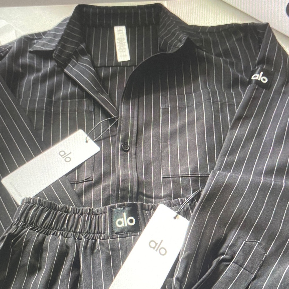 ALO Yoga Black Pinstripe Satin Button-Up Top - Picture 3 of 7